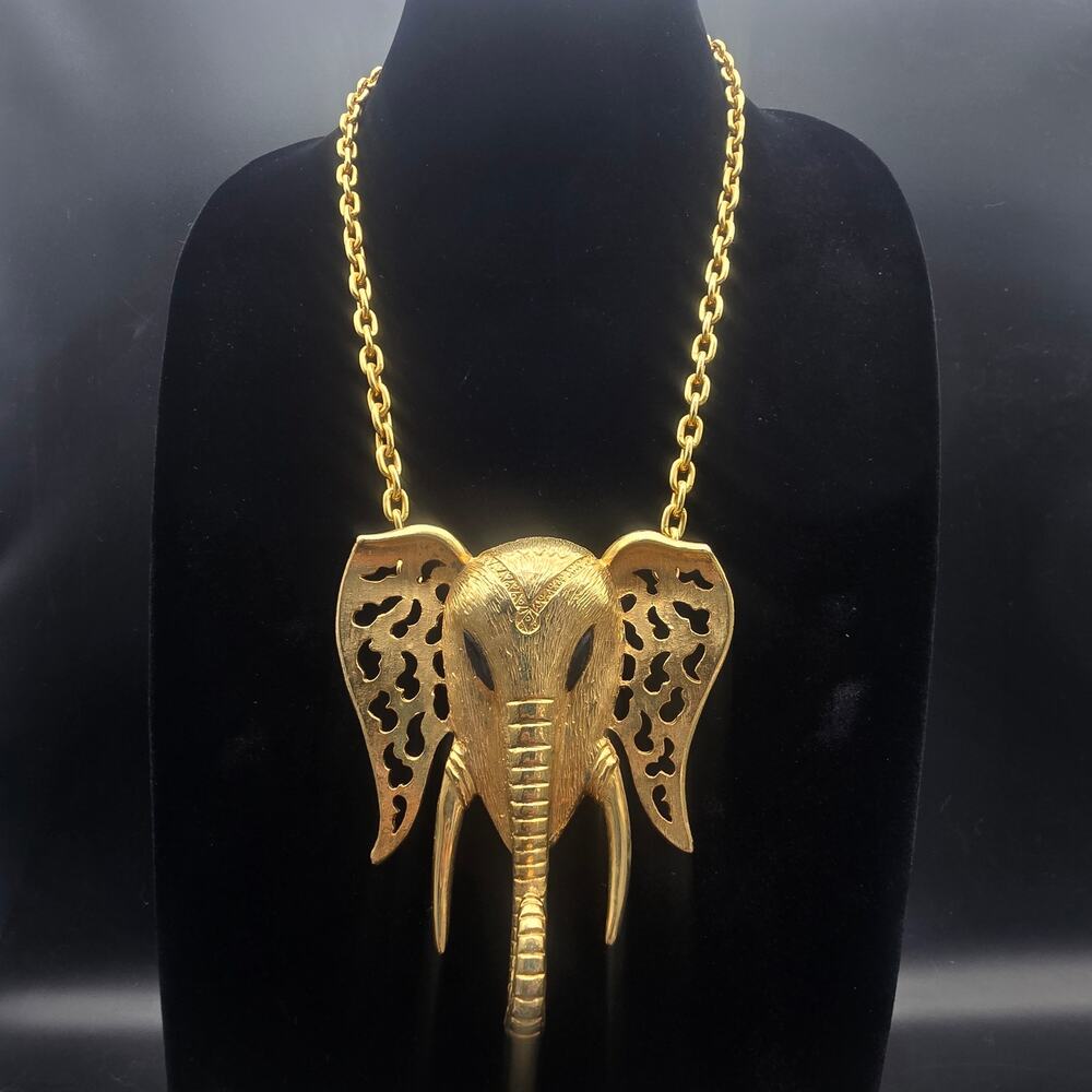Celebrity Gold Tone Elephant Necklace Runway Vintage Costume Jewelry